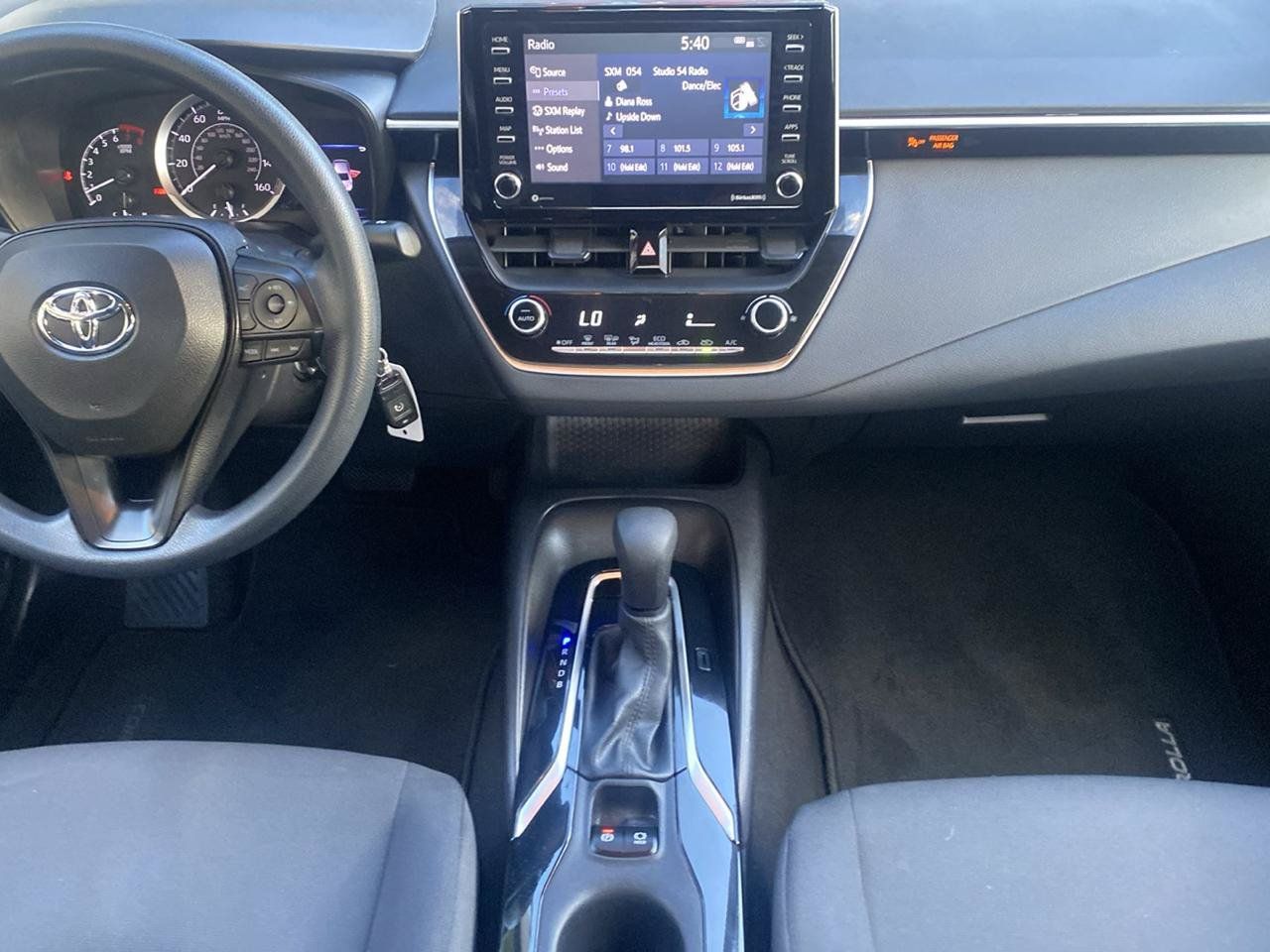 Used 2021 Toyota Corolla LE w/ Carpet Mat Package (TMS) FWD image 19