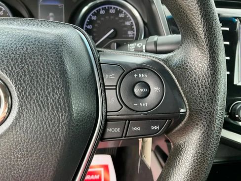 Used 2020 Toyota Camry LE w/ Carpet Mat Package image 27