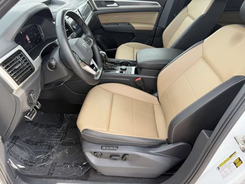 Certified 2023 Volkswagen Atlas Cross Sport SEL R-Line AWD/4WD image 20