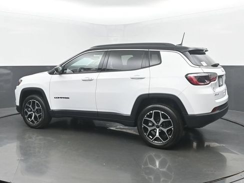 New 2026 Jeep Compass Limited AWD/4WD image 3