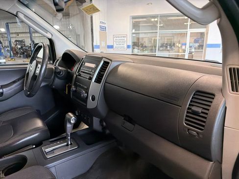 Used 2012 Nissan Xterra PRO-4X w/ Pro-4x Leather Pkg AWD/4WD image 32