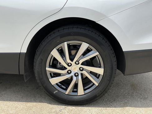 Used 2024 Chevrolet Equinox LT FWD image 50