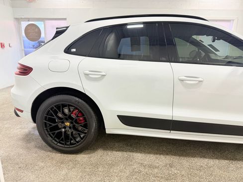 Used 2018 Porsche Macan GTS image 9