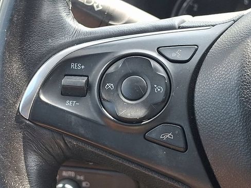 Used 2019 Buick Enclave Essence AWD/4WD image 21