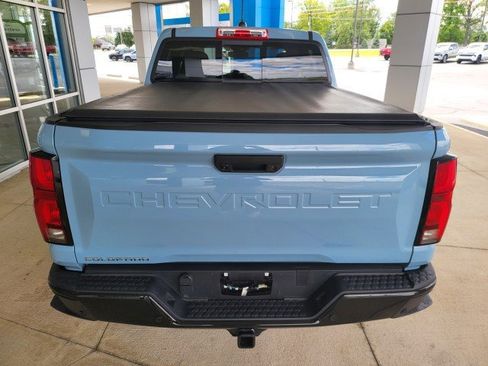 Used 2025 Chevrolet Colorado Z71 w/ Technology Package AWD/4WD image 17