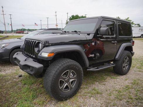 Used 2018 Jeep Wrangler Sport AWD/4WD image 1