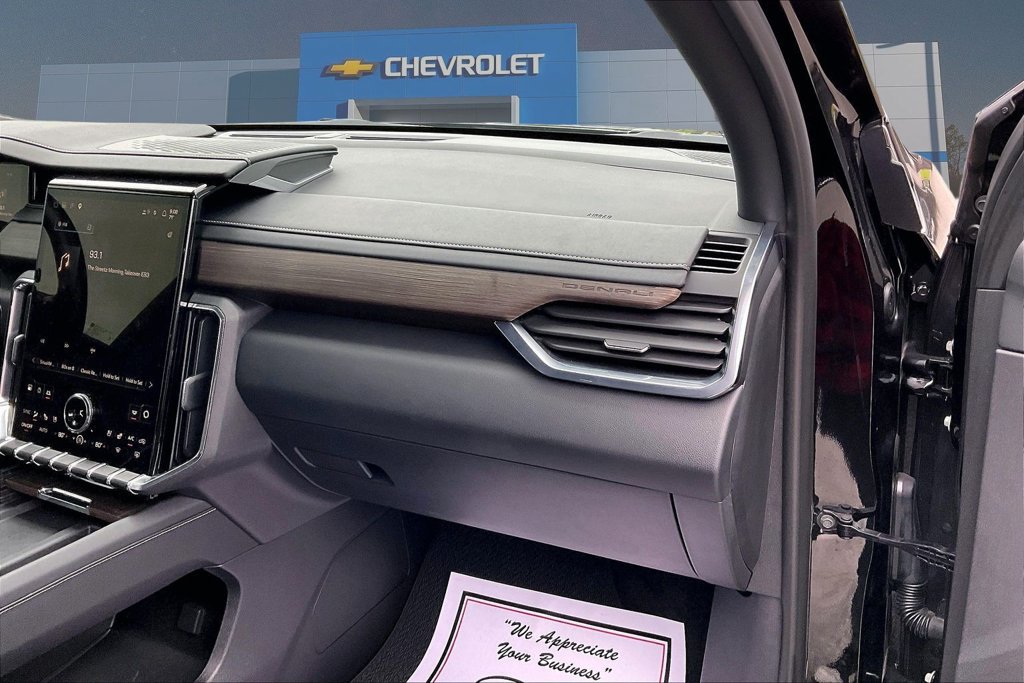 Used 2025 GMC Acadia Denali w/ Super Cruise Package FWD image 30
