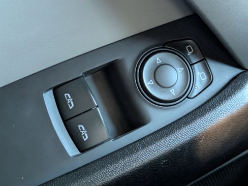 Used 2023 Chevrolet Camaro LT image 12