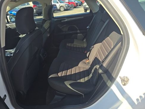 Used 2019 Ford Fusion SE AWD/4WD image 27
