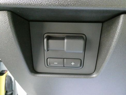 Certified 2024 Chevrolet Colorado ZR2 w/ ZR2 Convenience Package III image 25