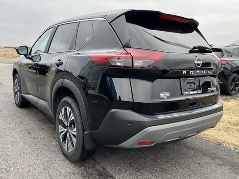 Used 2023 Nissan Rogue SV image 7