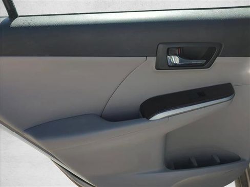 Used 2012 Toyota Camry XLE image 23