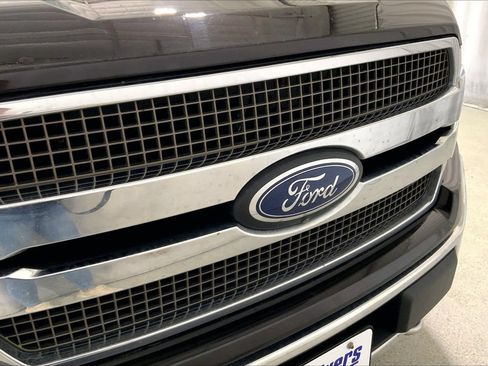Used 2018 Ford F150 King Ranch w/ Equipment Group 601A Luxury AWD/4WD image 7