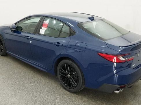 New 2026 Toyota Camry SE image 5