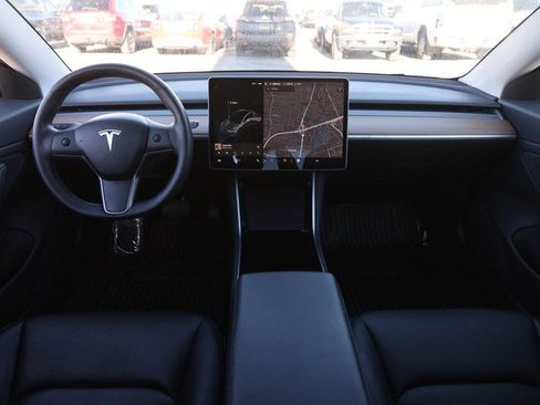 Used 2020 Tesla Model 3 Long Range image 17