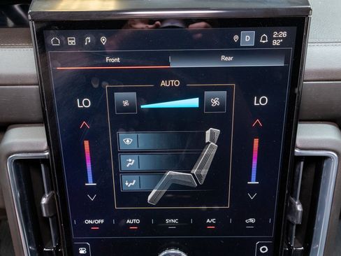 Used 2025 GMC Yukon XL Denali image 22