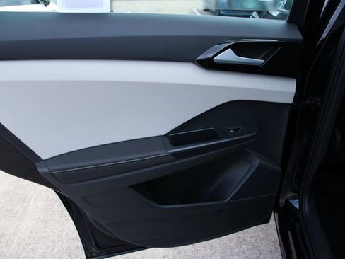 New 2026 Volkswagen Taos S image 30