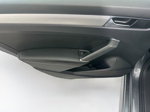 Used 2019 Volkswagen Passat 2.0T Wolfsburg FWD image 25