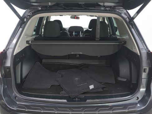 Used 2023 Subaru Forester Premium image 9