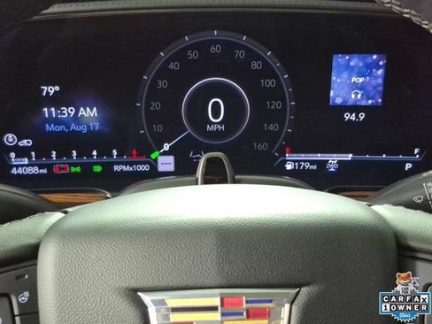 Used 2023 Cadillac Escalade Premium Luxury w/ Performance Package AWD/4WD image 14