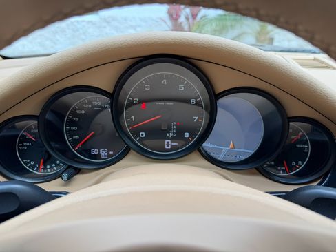 Used 2011 Porsche Panamera image 28