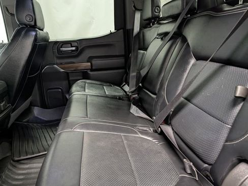 Used 2019 Chevrolet Silverado 1500 LT Trail Boss AWD/4WD image 18