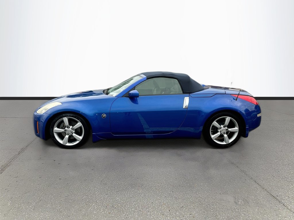 Used 2006 Nissan 350Z Touring RWD image 4