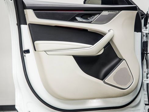 Used 2023 Jaguar F-PACE R-Dynamic S image 31