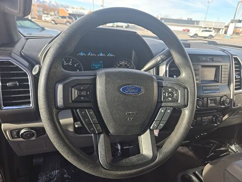 Used 2016 Ford F150 XLT image 13