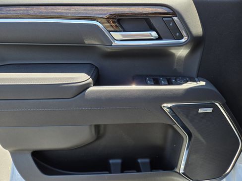 New 2025 GMC Sierra 1500 Elevation w/ Preferred Package image 9