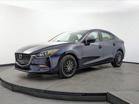 Used 2018 MAZDA MAZDA3 Sport FWD image 2