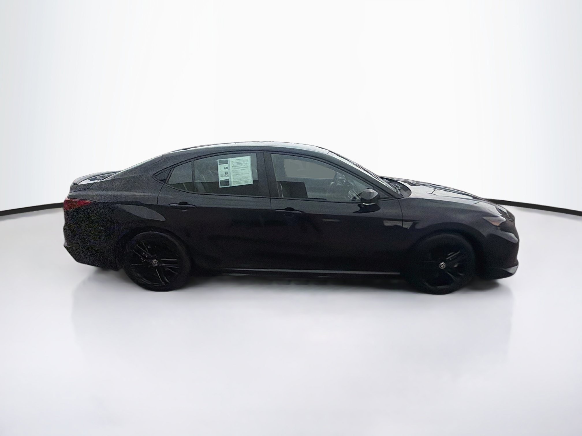 Used 2025 Toyota Camry SE FWD image 10