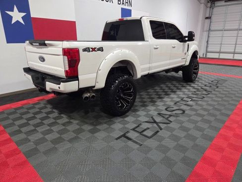 Used 2019 Ford F250 Lariat w/ Lariat Ultimate Package image 27