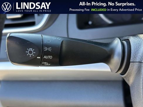 Used 2017 Toyota Camry SE image 22