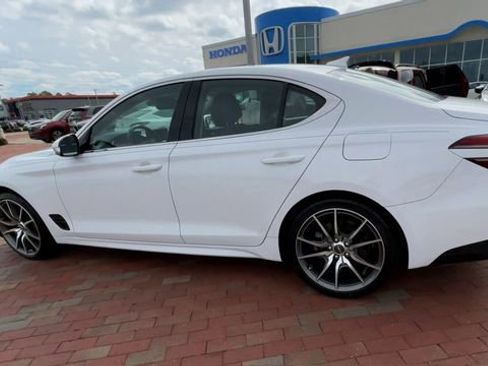 Used 2023 Genesis G70 2.0T image 7