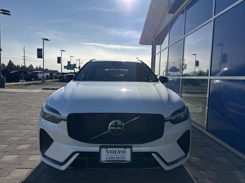 New 2026 Volvo XC60 B5 Ultra w/ Climate Package image 2