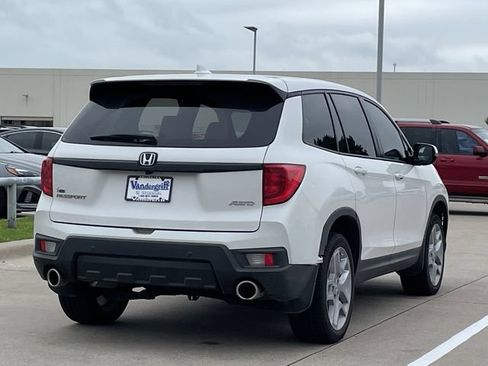 Used 2024 Honda Passport EX-L image 4
