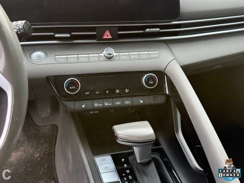 Used 2023 Hyundai Elantra SEL w/ Convenience Package FWD image 19