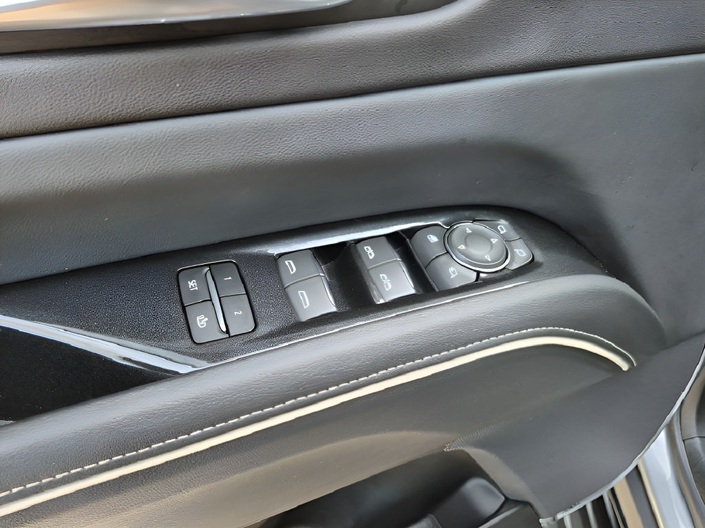 Used 2024 Cadillac Escalade ESV Premium Luxury w/ LPO, Floor Liner Package AWD/4WD image 28