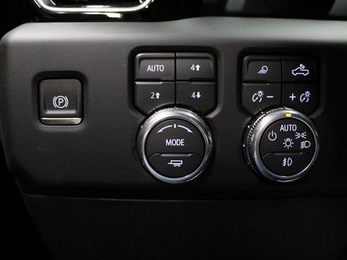 New 2026 GMC Sierra 1500 Denali w/ Technology Package AWD/4WD image 23