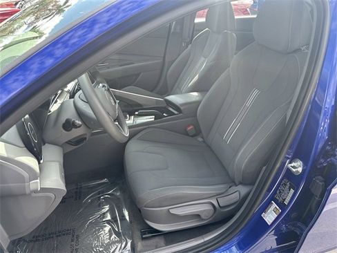 Used 2024 Hyundai Elantra SEL image 13