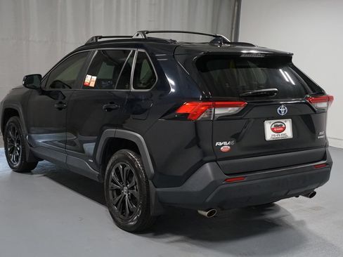 Certified 2022 Toyota RAV4 XLE Premium AWD/4WD image 6