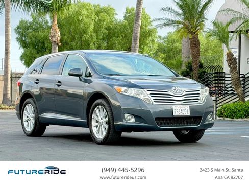 Used 2012 Toyota Venza LE AWD/4WD image 1