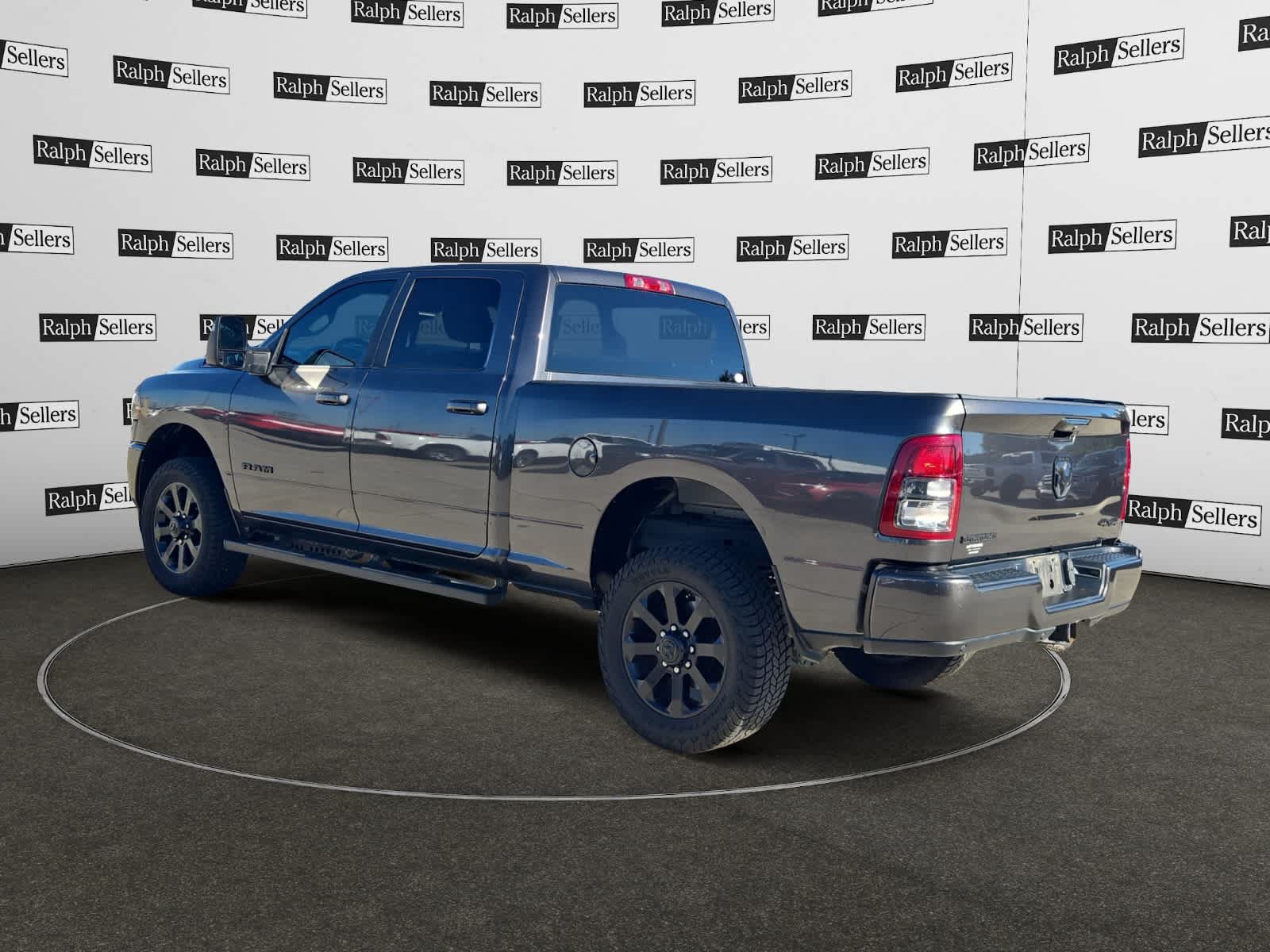 Used 2024 RAM 2500 Big Horn w/ Night Edition AWD/4WD image 4