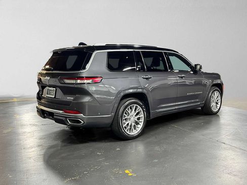 Used 2022 Jeep Grand Cherokee L Summit w/ Advanced Protech Group IV AWD/4WD image 3