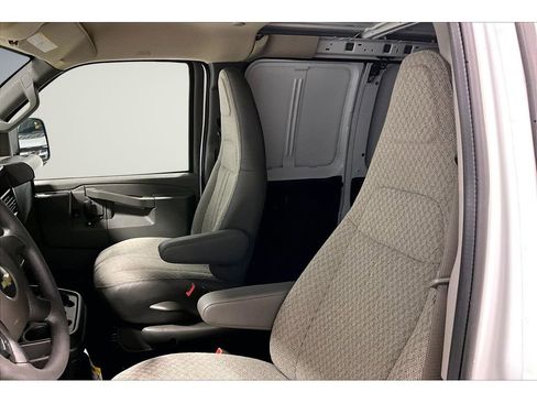 New 2025 Chevrolet Express 3500 w/ Driver Convenience Package image 10