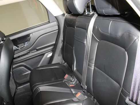 Used 2024 Lincoln Corsair FWD image 19