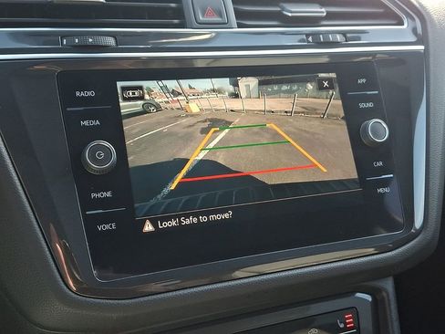 Certified 2023 Volkswagen Tiguan SE R-Line image 18