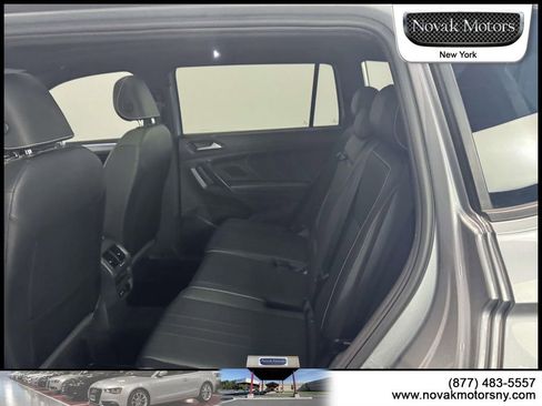 Used 2023 Volkswagen Tiguan SE R-Line AWD/4WD image 11