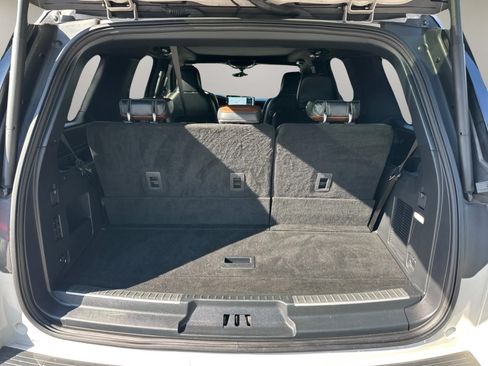 Used 2024 Lincoln Navigator Reserve AWD/4WD image 30
